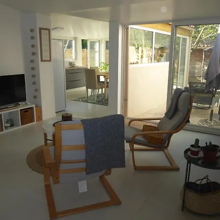 Jardin, Plage Et Tranquilite Apartment *